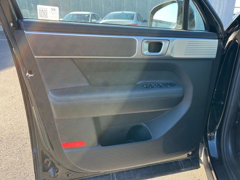 Used 2025 Hyundai Santa Fe SEL FWD image 18