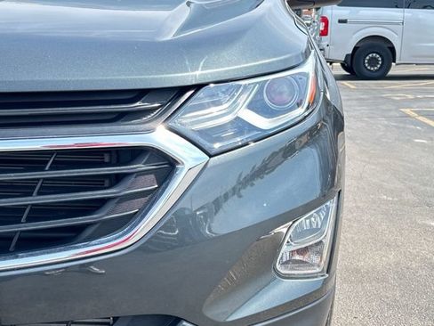 Used 2020 Chevrolet Equinox LT FWD image 3