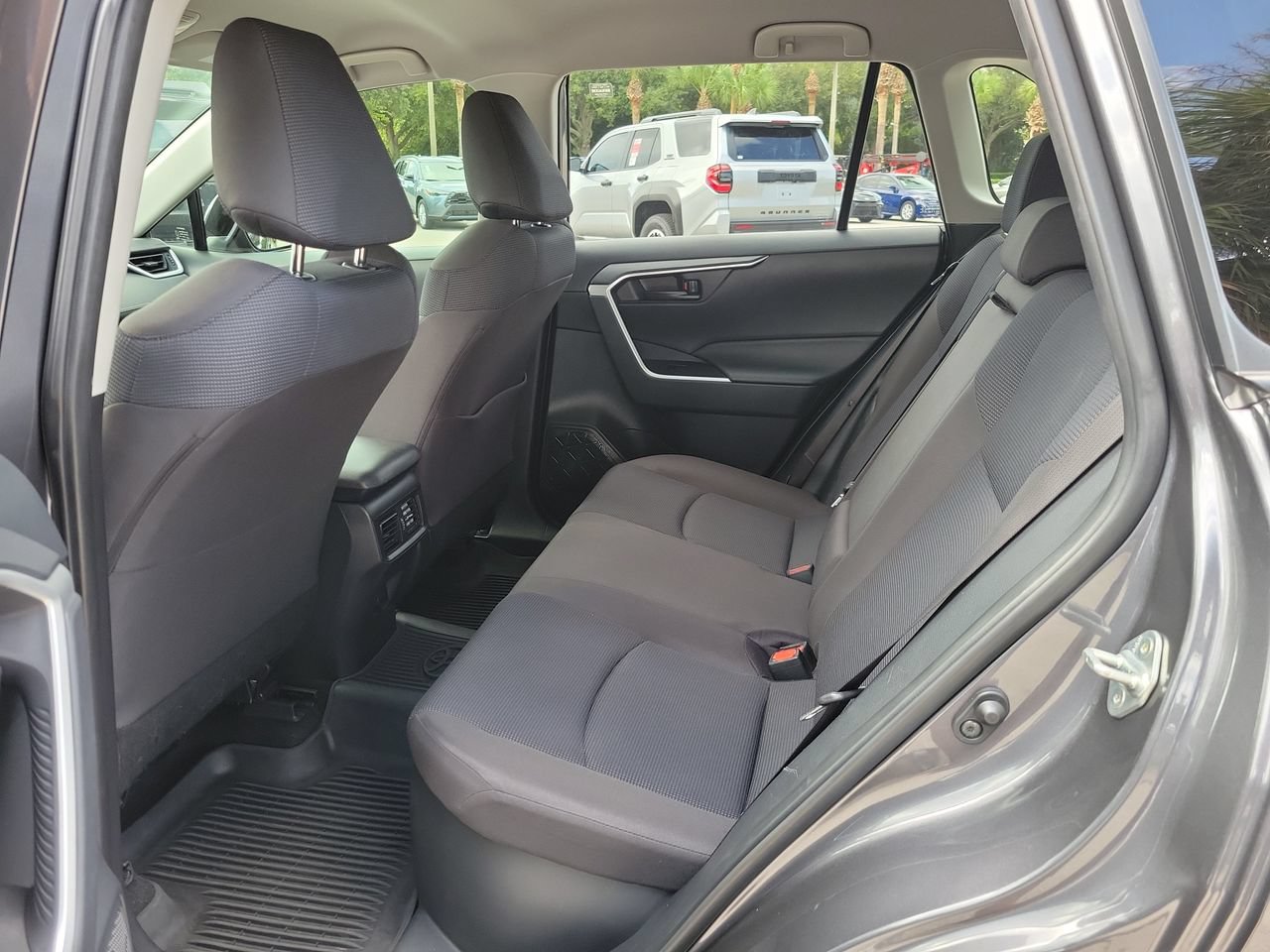 Used 2025 Toyota RAV4 LE AWD/4WD image 10