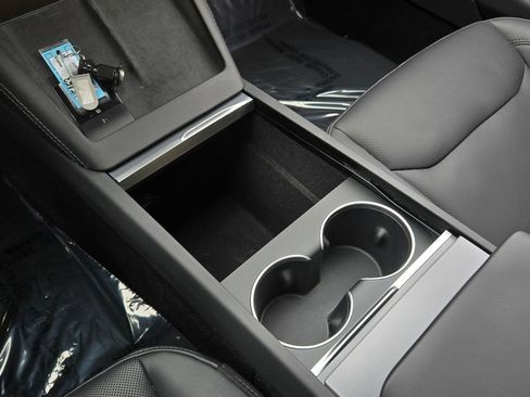 Used 2024 Tesla Model 3 Standard Range RWD image 19