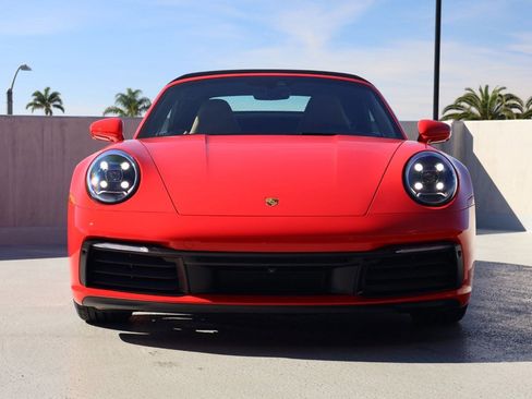 Certified 2022 Porsche 911 Carrera image 6