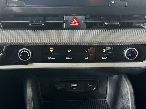 Used 2025 Kia Sportage LX image 22