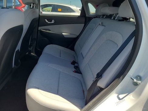 Used 2023 Hyundai Kona SE FWD image 13