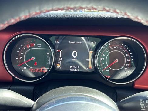 Used 2021 Jeep Wrangler Unlimited Rubicon AWD/4WD image 27