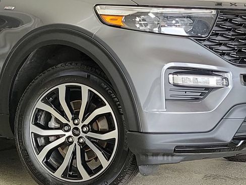 Used 2022 Ford Explorer ST-Line w/ Class IV Trailer Tow Package AWD/4WD image 2