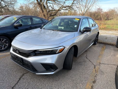 Used 2024 Honda Civic Sport image 8