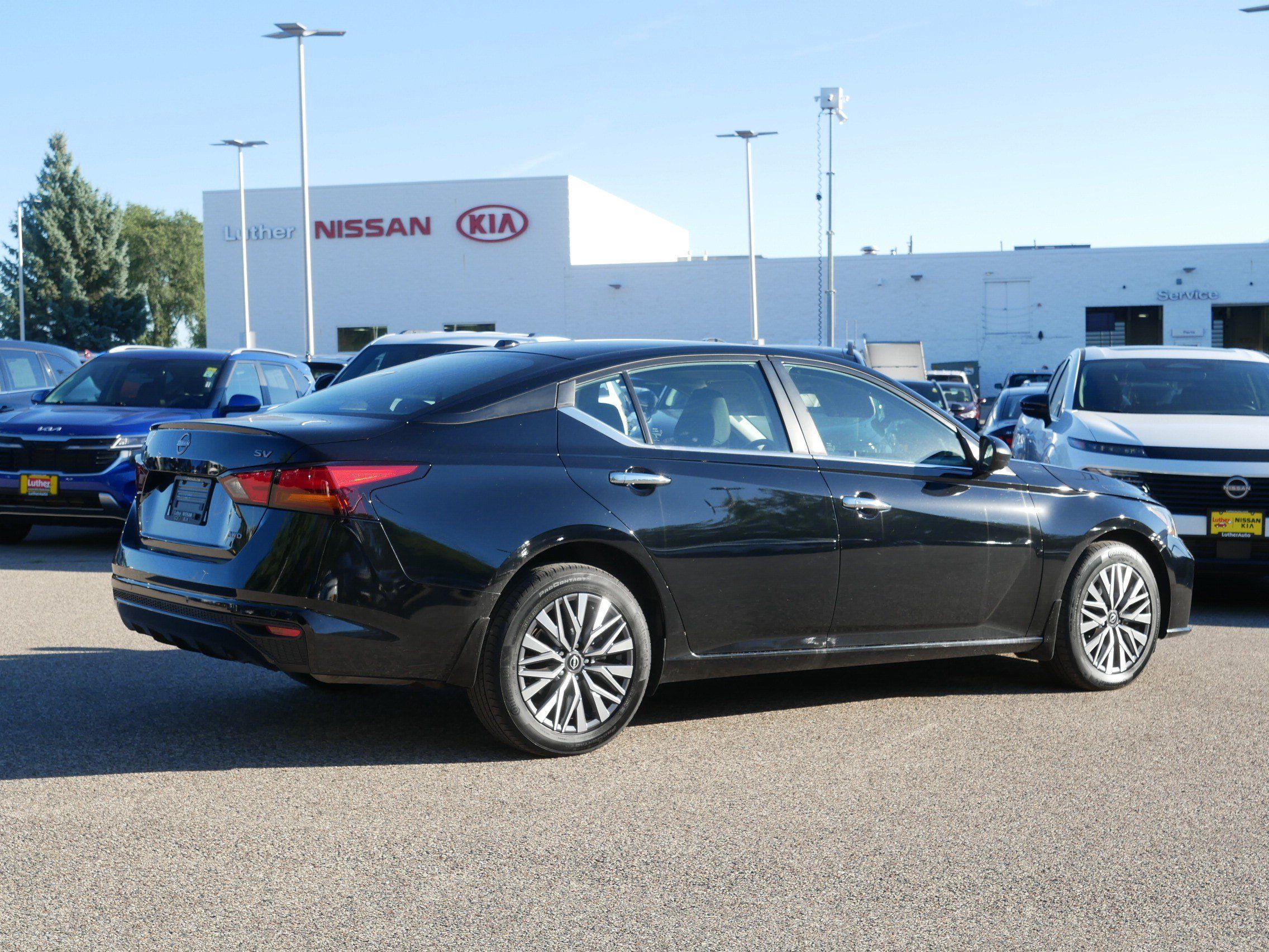 Certified 2024 Nissan Altima 2.5 SV AWD/4WD image 7