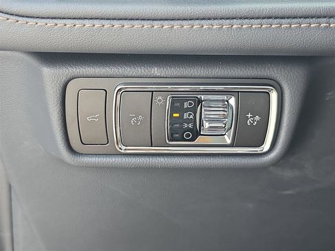 New 2025 Lincoln Aviator 2WD w/ Equipment Group 101A image 27