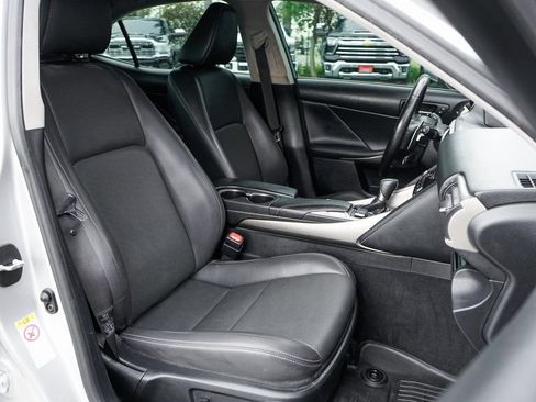 Used 2018 Lexus IS 300 AWD w/ Comfort Package image 38