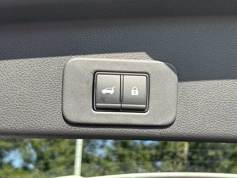Certified 2025 Nissan Murano Platinum w/ Cargo Package AWD/4WD image 24