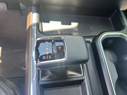 Used 2023 Chevrolet Silverado 1500 High Country w/ Technology Package AWD/4WD image 27