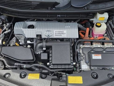 Used 2013 Toyota Prius V Five FWD image 36