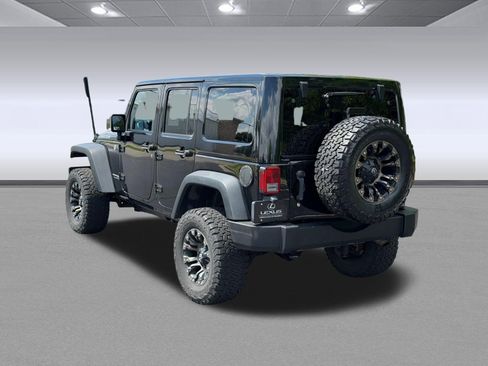 Used 2018 Jeep Wrangler Unlimited Rubicon w/ Cold Weather Group AWD/4WD image 3