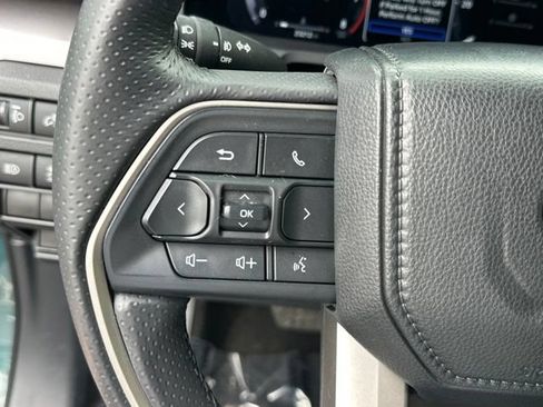 Used 2025 Toyota 4Runner TRD Off-Road Premium AWD/4WD image 9