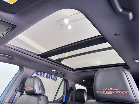 Used 2025 Honda Pilot TrailSport image 19
