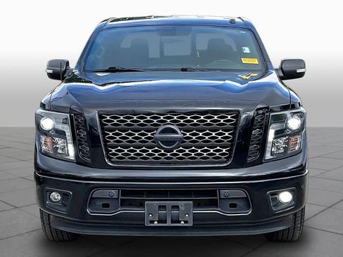 Used 2019 Nissan Titan SV w/ SV Convenience Package RWD image 4