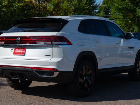 New 2026 Volkswagen Atlas Cross Sport SE image 6