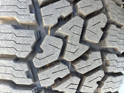 Used 2025 Jeep Gladiator Rubicon w/ Convenience Group image 9