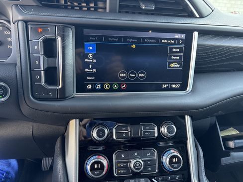 Used 2021 GMC Yukon Denali w/ Denali Premium Package image 11