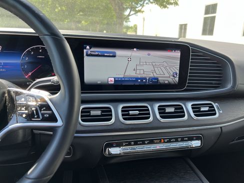Certified 2025 Mercedes-Benz GLS 450 4MATIC image 31
