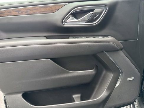 Used 2023 Chevrolet Tahoe Premier AWD/4WD image 9