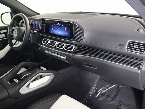Certified 2026 Mercedes-Benz GLE 580 4MATIC image 9