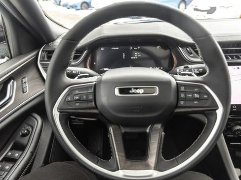 New 2025 Jeep Grand Cherokee Limited image 28