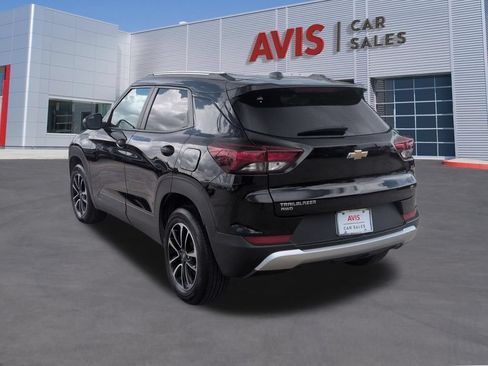Used 2025 Chevrolet TrailBlazer LT AWD/4WD image 9