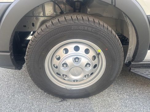 New 2025 Ford Transit 350 XL image 10