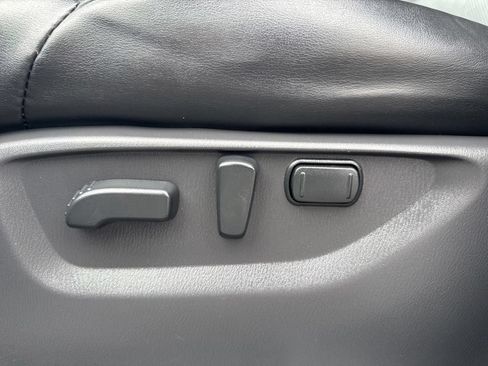 Used 2021 Nissan Armada SL w/ Captain's Chairs Package RWD image 39