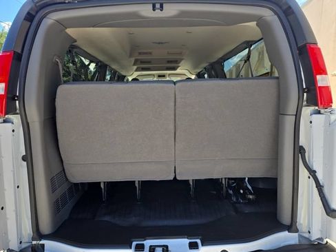 Used 2025 Chevrolet Express 3500 LS RWD image 11