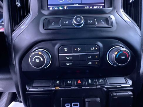 Used 2021 Chevrolet Silverado 1500 Custom AWD/4WD image 18