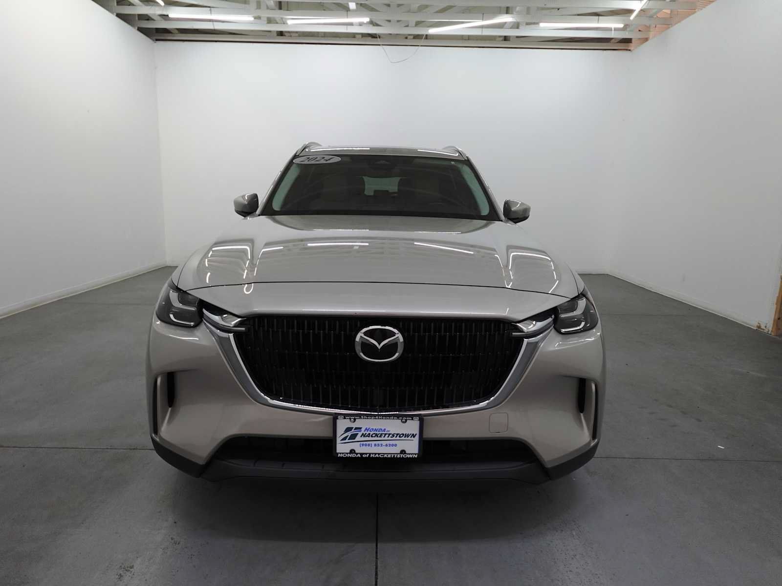 Used 2024 MAZDA CX-90 Plug-In Hybrid w/ Preferred AWD/4WD image 2