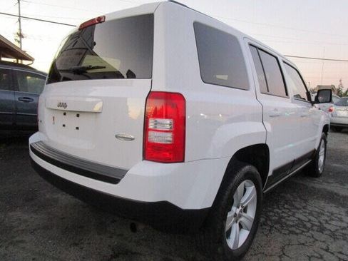 Used 2016 Jeep Patriot Latitude image 12