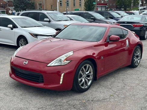 Used 2013 Nissan 370Z Coupe RWD image 3