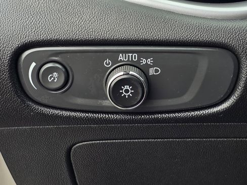 Used 2023 Chevrolet Malibu LT image 34