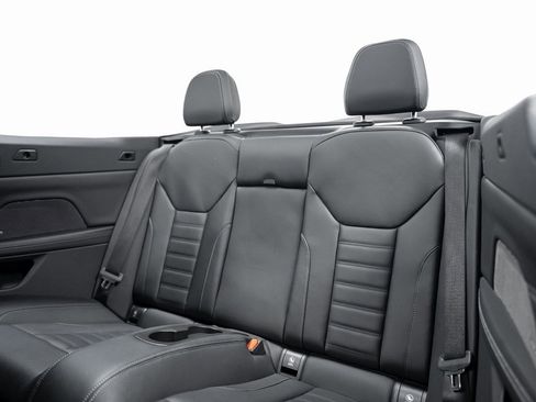 Used 2022 BMW 440i xDrive Convertible w/ Premium Package image 37