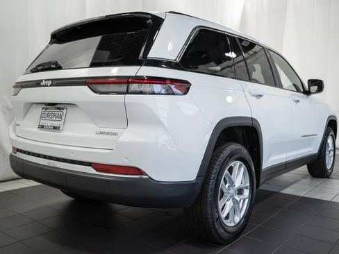 Certified 2023 Jeep Grand Cherokee Laredo AWD/4WD image 4