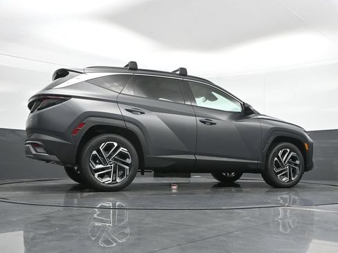 Used 2025 Hyundai Tucson Limited AWD/4WD image 47