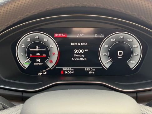 Used 2024 Audi Q5 e Premium Plus w/ Premium Plus Package image 25