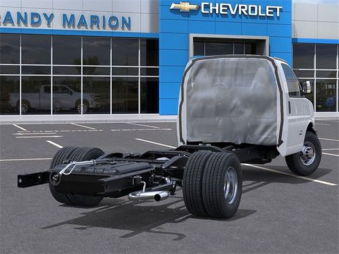 New 2025 Chevrolet Express 4500 w/ Power Convenience Package image 4