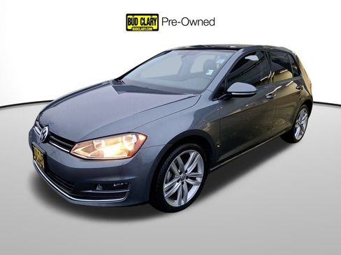 Used 2017 Volkswagen Golf image 1
