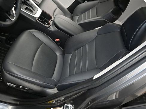 Used 2023 Toyota RAV4 Limited image 12