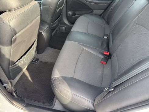 Used 2014 Hyundai Sonata SE w/ Premium Package 04 image 12