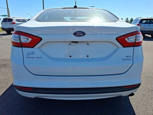 Used 2014 Ford Fusion SE FWD image 6
