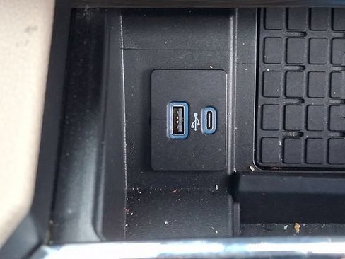 Used 2024 Ford Expedition Limited AWD/4WD image 27