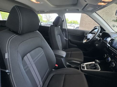 Used 2023 Hyundai Venue SEL FWD image 27