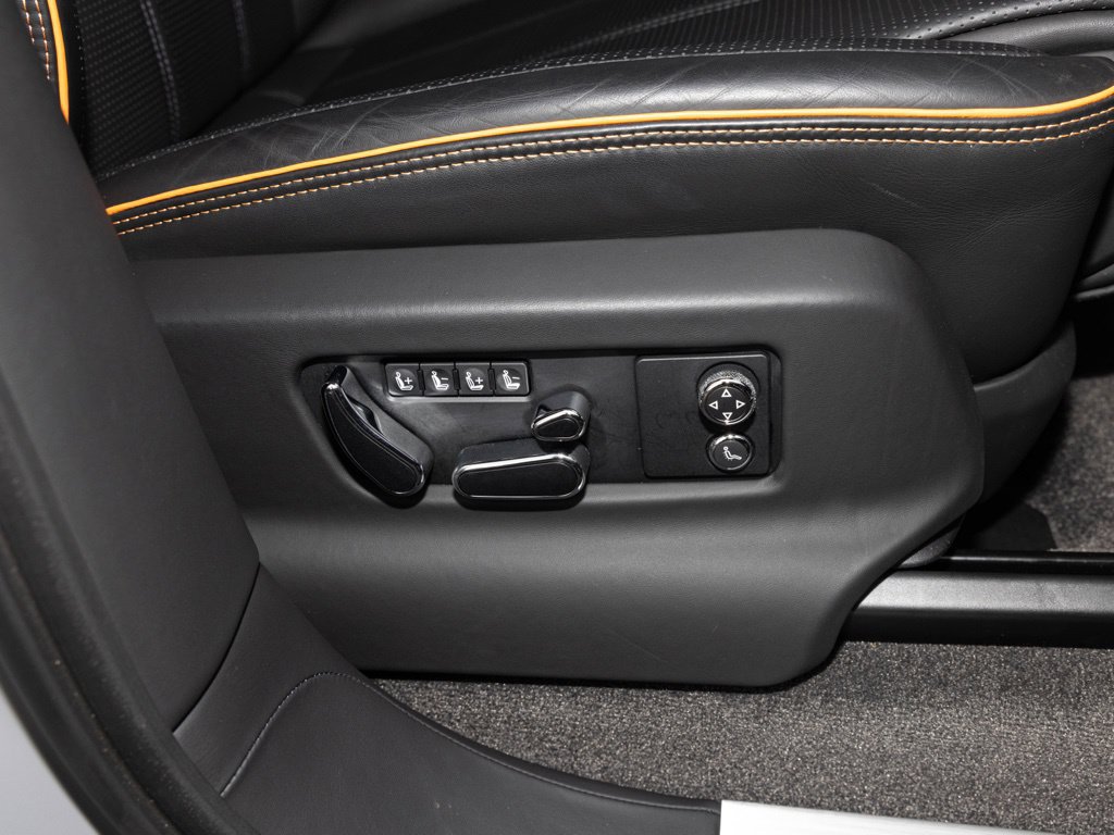 Used 2024 Bentley Bentayga Extended Wheelbase AWD/4WD image 77