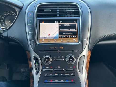 Used 2017 Lincoln MKX Reserve image 13