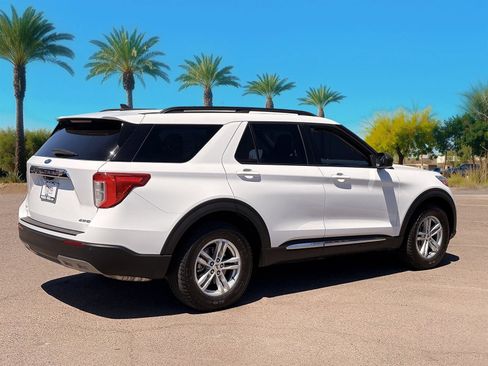 Certified 2021 Ford Explorer XLT w/ Equipment Group 202A AWD/4WD image 5
